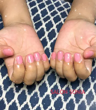 ネイル 小顔・毛穴・たるみ ネイル　似内真樹のエステ・リラクイメージ