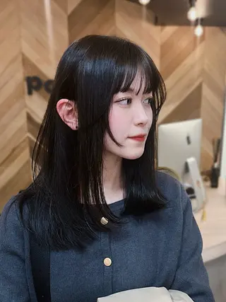 セミロング カラー Pocket仙台 💚モエリのヘアスタイル