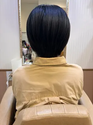 ショート シンセティックヘアデザイン所属・吉井 愛のヘアスタイル