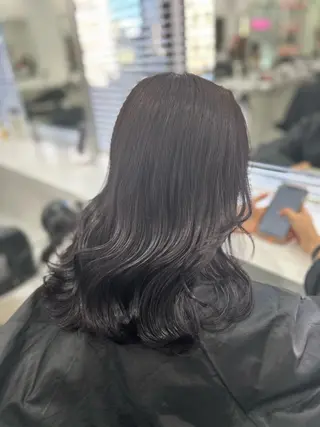 カラー 🤍韓国寒色カラー 🤍MADOKAのヘアスタイル