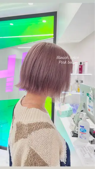 ショート カラー 🤍💕ブリーチカラ ーAyaka💕🤍のヘアスタイル
