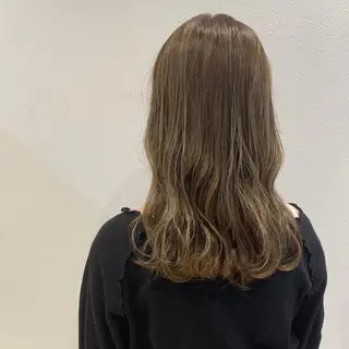 ロング 宮村 真穂のヘアスタイル