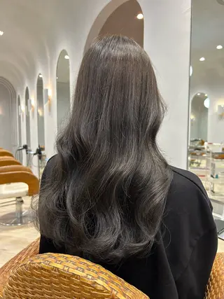 ロング カラー 柴田 千春のヘアスタイル