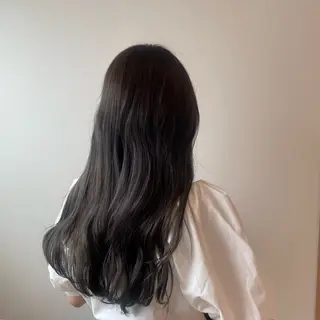 ミディアム Ruchika .のヘアスタイル