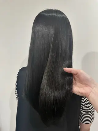 ロング カラー merc.谷本 澪のヘアスタイル