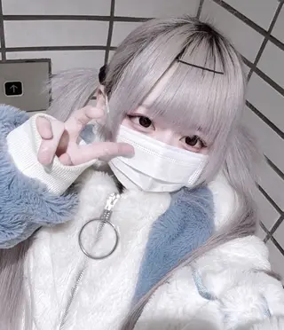ロング 白石 凜のヘアスタイル