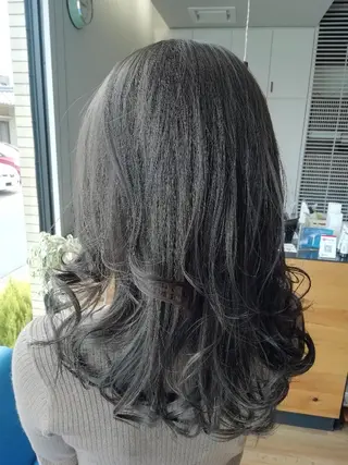 カラー 堀 望美のヘアスタイル