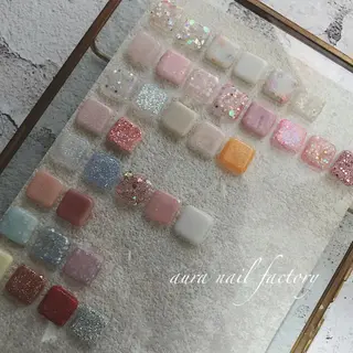 ミディアム カラー ネイル 赤羽 アウラ ネイルファクトリーのネイルデザイン