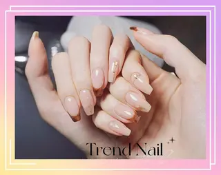 セミロング トレンド ネイル スタジオのネイルデザイン