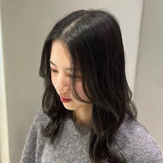 ミディアム 𝒎𝒐𝒆🩰 名駅/ヘアメ/暖色♡のヘアスタイル