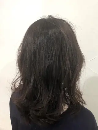 カラー 下池 紗加のヘアスタイル