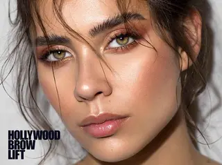 マツエク・マツパ アイブロウ ネイル&アイ QUEEN&CRIMSON所属・眉WAX/ピーリング ホワイトニングの眉毛・アイブロウイメージ