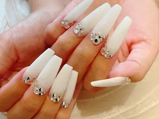 ネイル ネイル ティアラのネイルデザイン