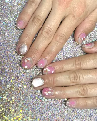 ネイル Nail&Spa SeaGlass所属・SeaGlass tomoのネイルデザイン