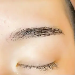 アイブロウ nail&eyelash  Tanemoto所属・Tanemoto Ozaiのネイルデザイン