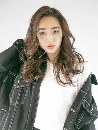 ロング カラー ヘアアレンジ 河野 龍斗のヘアスタイル