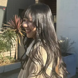 ロング カラー MUKU所属・MUKU 市川 莉花のヘアスタイル