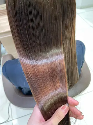 セミロング 艶カラー みゆう🎀のヘアスタイル