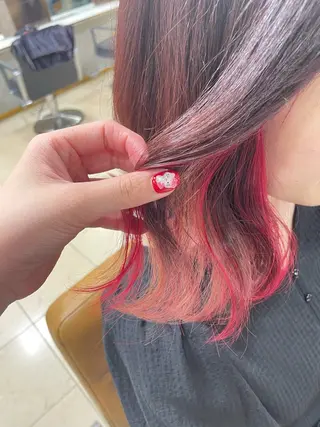 ミディアム 八木 唯菜のヘアスタイル
