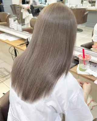 セミロング カラー 🎀縮毛矯正✨ Honoka🎀のヘアスタイル