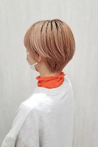 ショート カラー 顔周りレイヤーカット 髪質改善代表西村功平のヘアスタイル