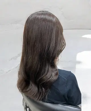 セミロング 髪質改善 ツヤ髪カラー✴︎髙井のヘアスタイル