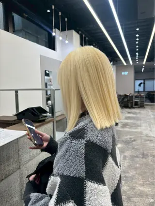 カラー ハイトーンカラー 🎀 Yuriのヘアスタイル