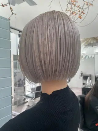 ショート カラー CHERIEブリーチ ダブルカラー 天神のヘアスタイル