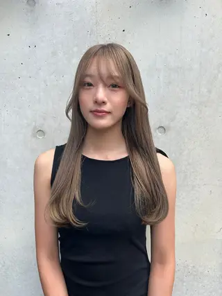 ロング colorlist 🖤SARASAのヘアスタイル