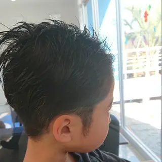 ショート カラー 小林 伸行のヘアスタイル