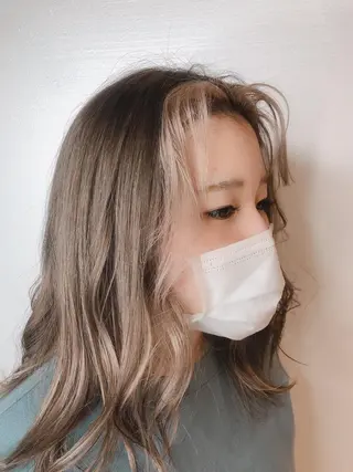 ロング カラー LEE HORIE所属・松田 百花のヘアスタイル