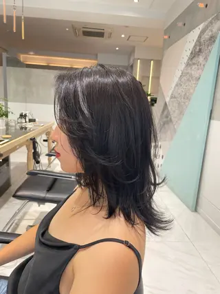 ミディアム 透明感ブリーチ カラー✨有坂映哉のヘアスタイル