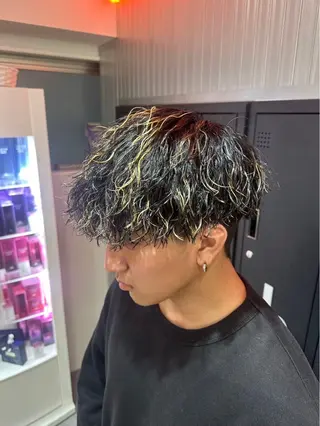 パーマ メンズ メンズ特化✨️ 韓国風パーマ🔥一八のヘアスタイル
