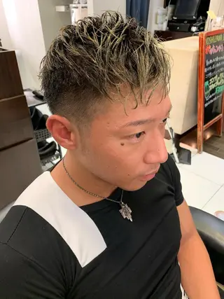 ショート カラー パーマ メンズ HAIR&GROOMING YOSHIZAWA Inc所属・渡邊 絢のヘアスタイル