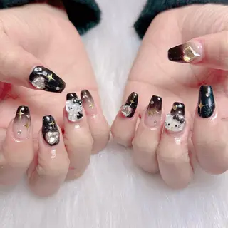 ネイル Mari 🎀六月移転のネイルデザイン