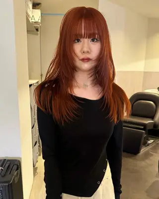 セミロング カラー RAIMA ハイトーンレイヤーのヘアスタイル
