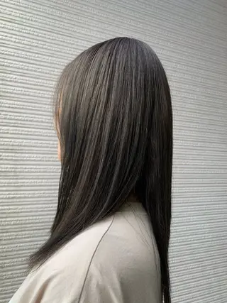 カラー 理美容室モテナ所属・カトリ プージャのヘアスタイル
