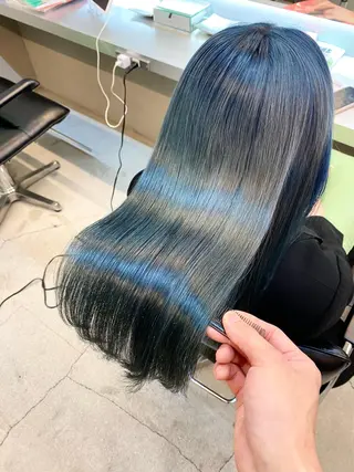 セミロング パーマ 普通の美容室じゃない ⁉️/若林のヘアスタイル