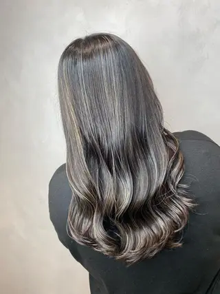 ロング カラー 吹田 駿 髪質改善縮毛矯正のヘアスタイル