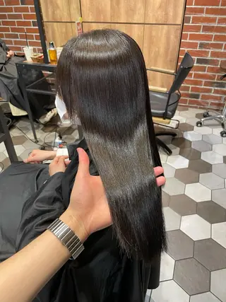 ロング 髪質改善、縮毛矯正 酸性縮毛矯正のヘアスタイル