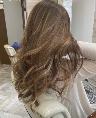 カラー パーマ ヘアアレンジ メンズ マツエク・マツパ ネイル キッズ アイブロウ セミロング 髪質改善🇰🇷 レイヤーカット/梅田のヘアスタイル