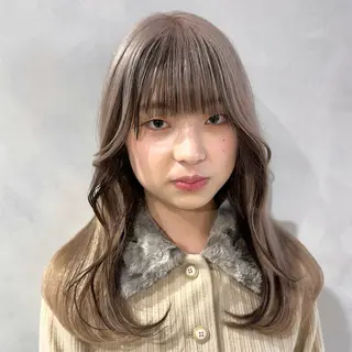 セミロング カラー デザインカラー/パー マ🦖外岡咲希🦖のヘアスタイル