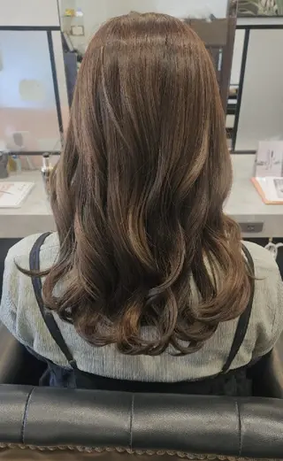 セミロング カラー 関口 友菜のヘアスタイル