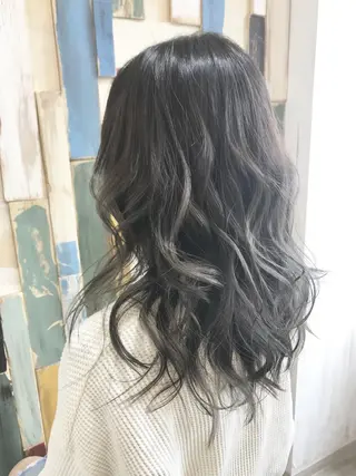 カラー 嶋村夏実🌼レイヤー 🌸白髪ぼかしのヘアスタイル