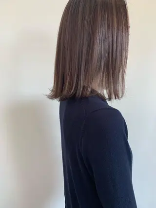 ミディアム 柳原 実央のヘアスタイル
