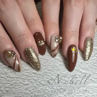 ネイル Nailist Aoiのネイルデザイン