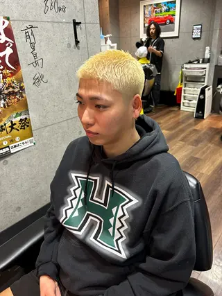 ショート カラー 加藤 直輝のヘアスタイル