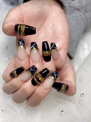 ネイル U·Mi nail salon所属・U·MI 長さ出し専門店のネイルデザイン