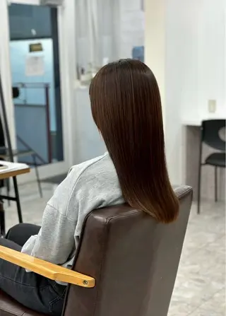 カラー 小澤 奈津美のヘアスタイル