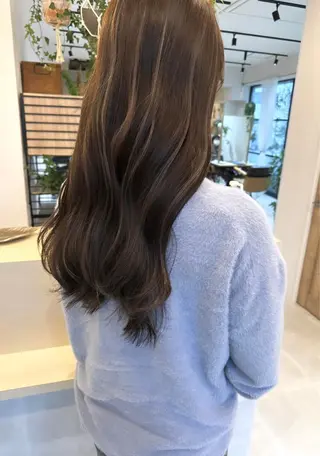 ロング カラー VERBENA所属・ハイライト／艶カラー 大河シンジのヘアスタイル